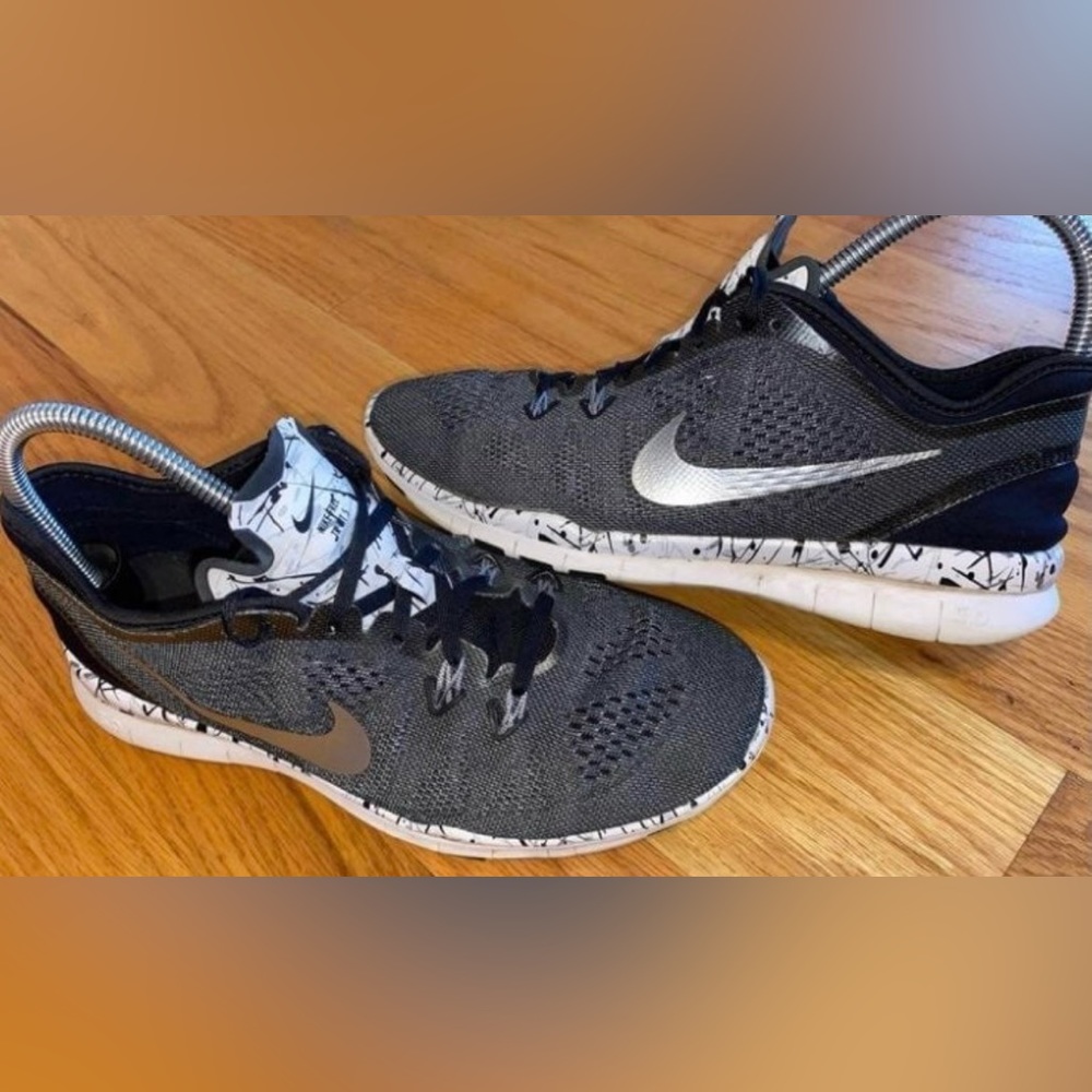 Nike Free TR Fit 5 women’s sneakers size 8